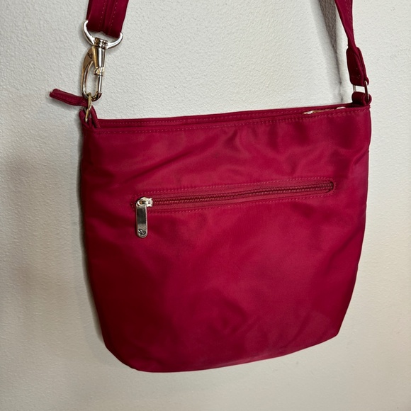 TRAVELON RED WINE CROSSBODY PURSE BAG WITH GOLD HARDWARE. - Picture 6 of 10